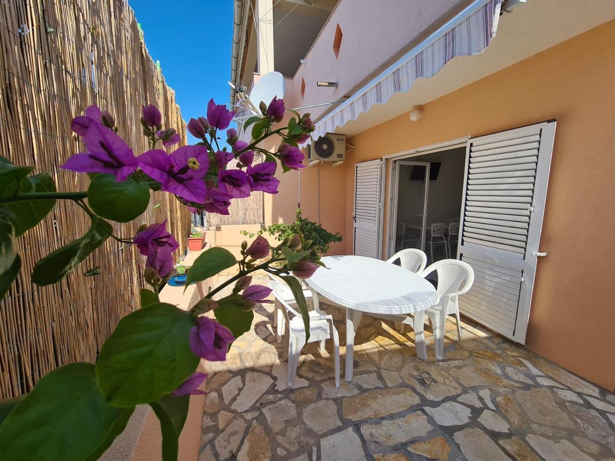 Apartments Barbati Kustići Extérieur photo