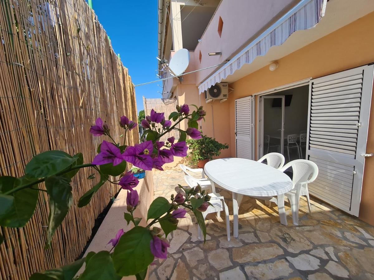 Apartments Barbati Kustići Extérieur photo